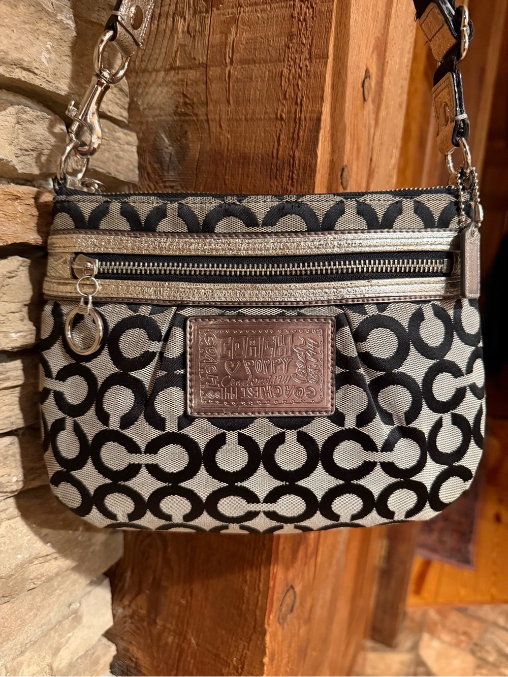 Coach EUC Y2K Rare Poppy Black/Cream Signature C Crossbody Shoulder Bag